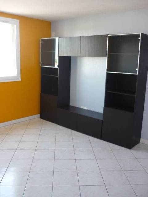 photo1