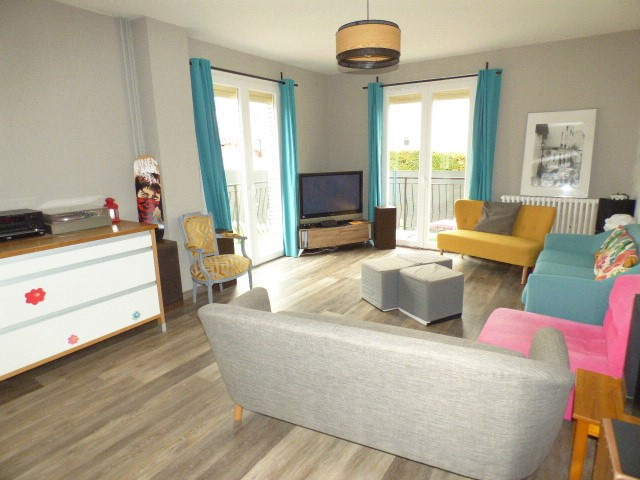 photo1