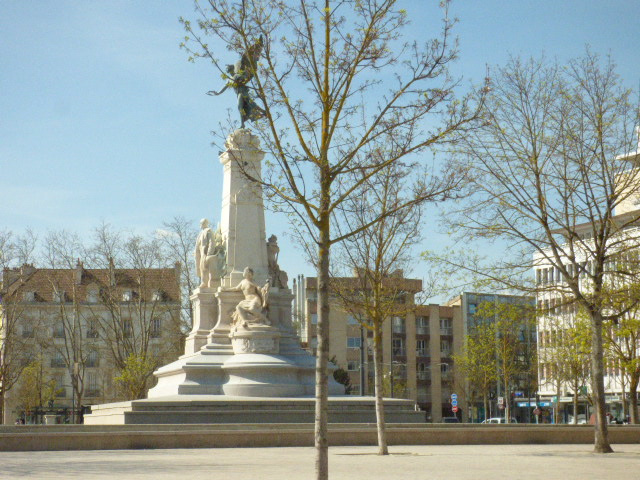 photo1