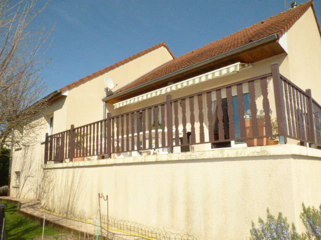 photo1