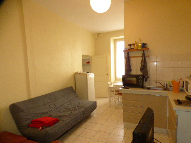photo1